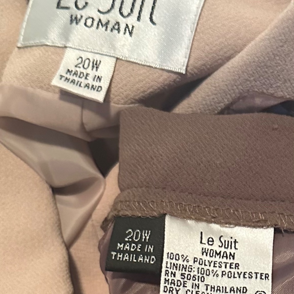 Gorgeous 3 Piece Women's Suit - Picture 6 of 6